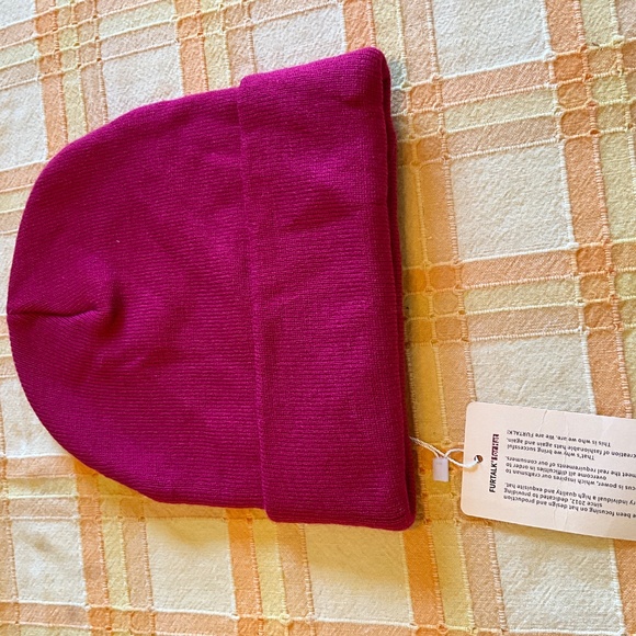 Brand new with tag Furtalk Pink Beanie - Picture 2 of 2